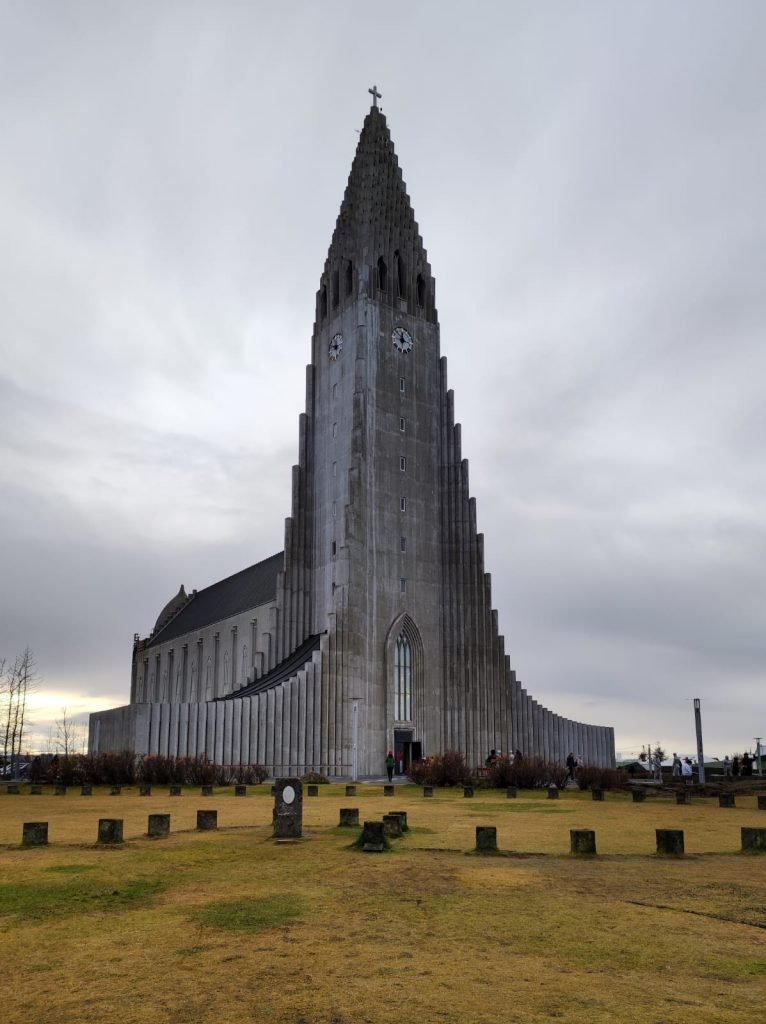 Iceland Road Trip: Our 6-Day Itinerary - Next Trip...Loading