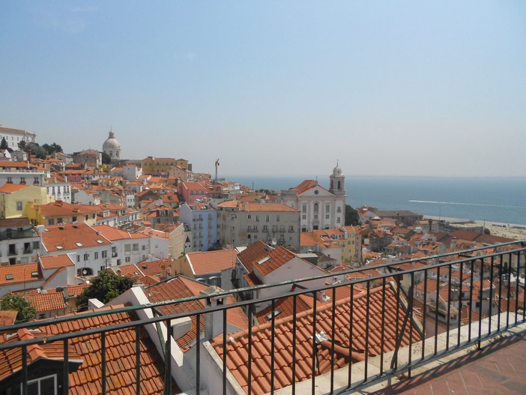 alfama lisbon