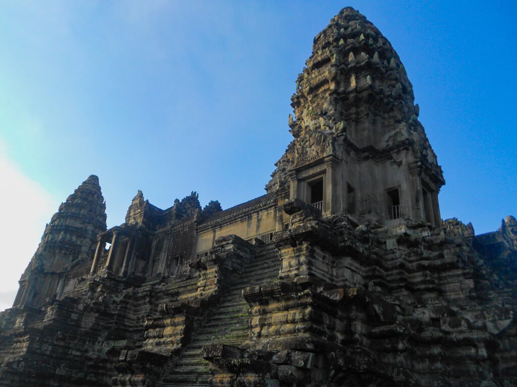 how to get to angkor wat