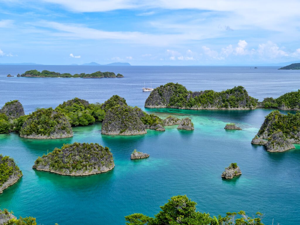 raja ampat travel guide